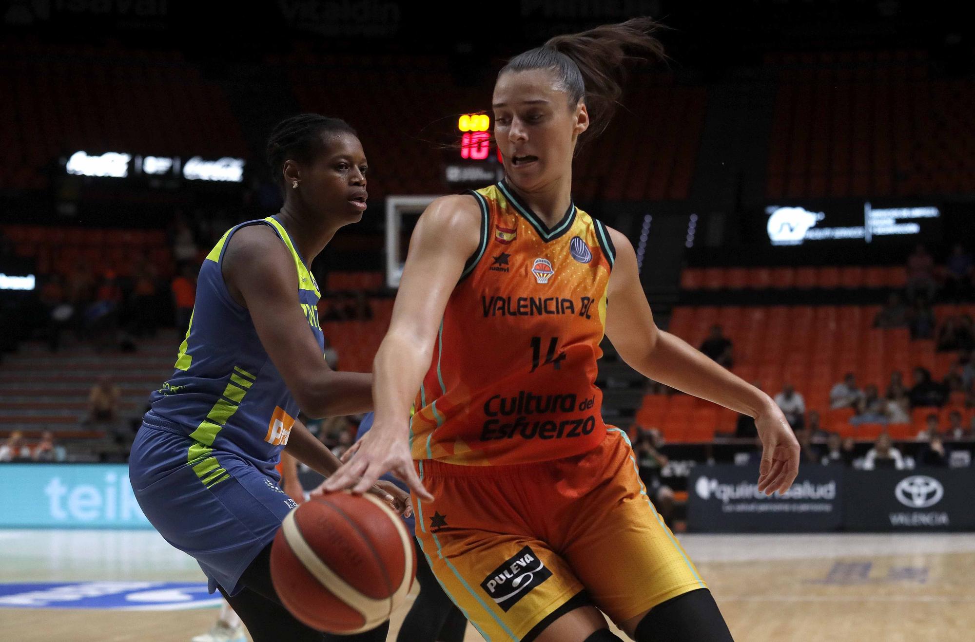 Valencia Basaket - ZVVZ USK Praha de Euroleague Women