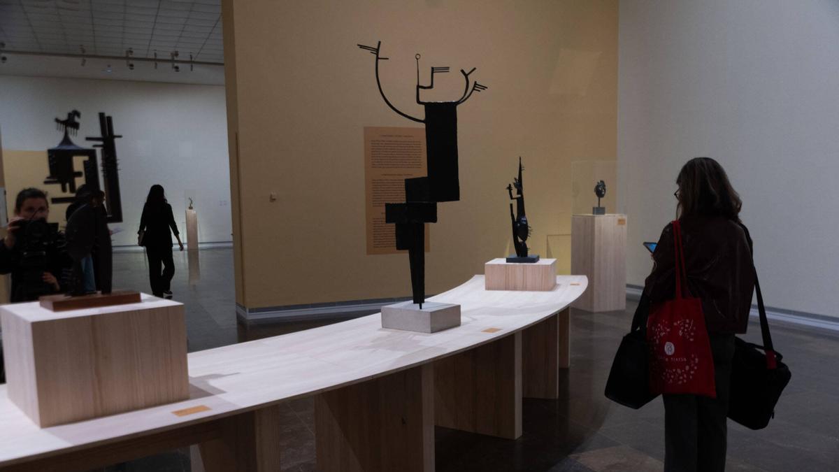 Exposición en el IVAM, una de las entidades culturales que recupera fondos.