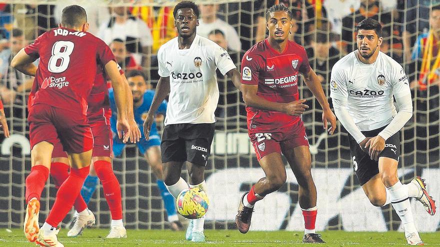 La maldición del lustro contra el Sevilla en Mestalla