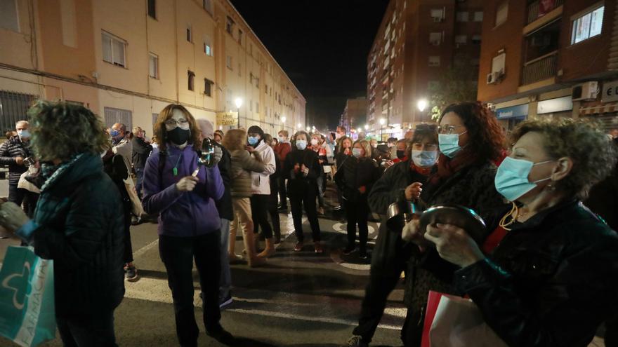 Cacerolada en la Malva-rosa contra la droga