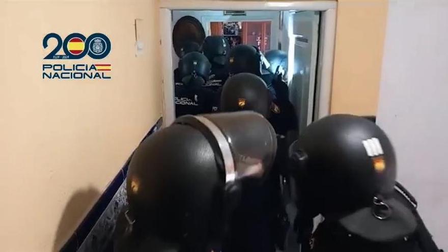 Así desmantela la Policía Nacional un punto de venta de drogas en Mérida