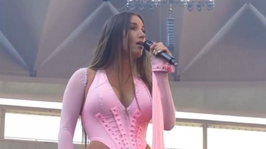 India Martínez, estrella sorpresa en la ‘Velada del Año’ de Ibai Llanos de la mano de Melendi