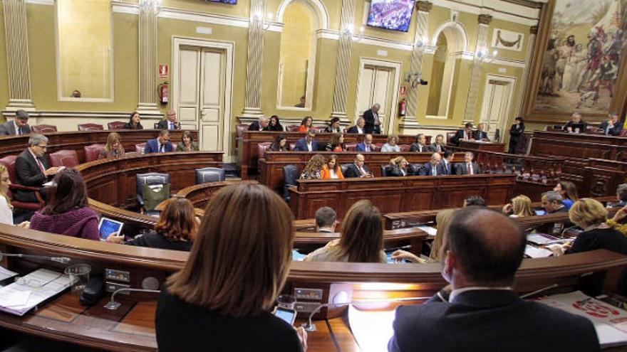 La Cámara perderá en la X legislatura porcentaje representativo de mujeres, al bajar del 51,6% al 42,8, si bien se mantiene dentro de ese 40-60 que defienden algunos.