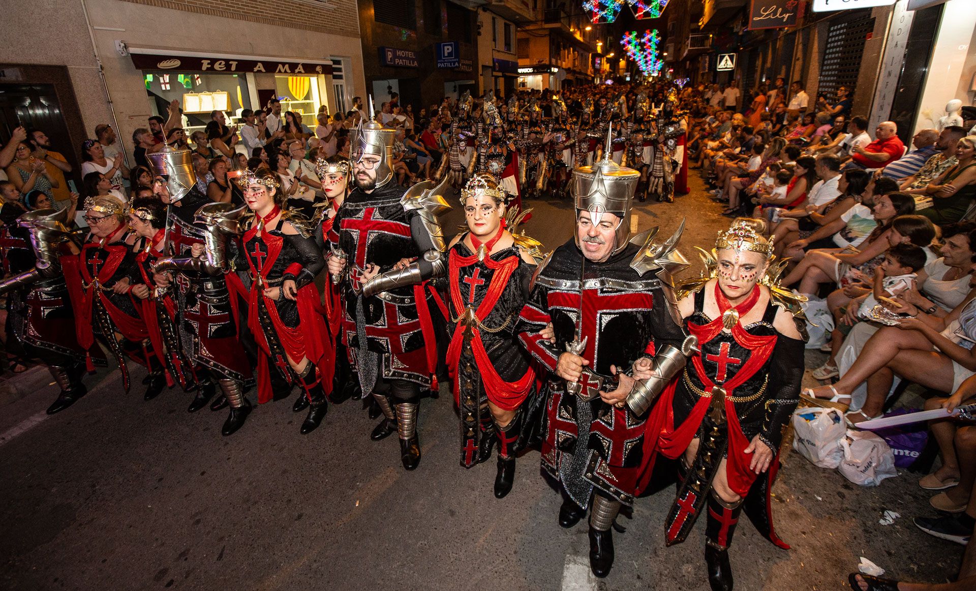 Santa Pola vibra con la entrada Cristiana y Mora