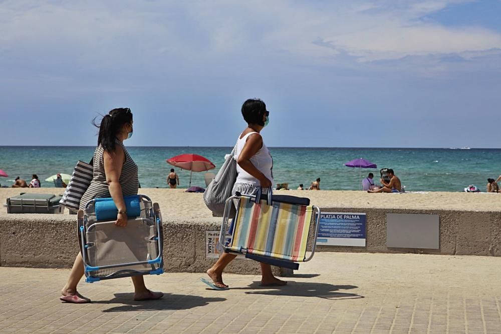 Seit Montag (13.7.) gilt auf den Balearen eine verschärfte Maskenpflicht. Pool, Strand und Strandpromenade sind ausgenommen. Auch Raucher können aufatmen