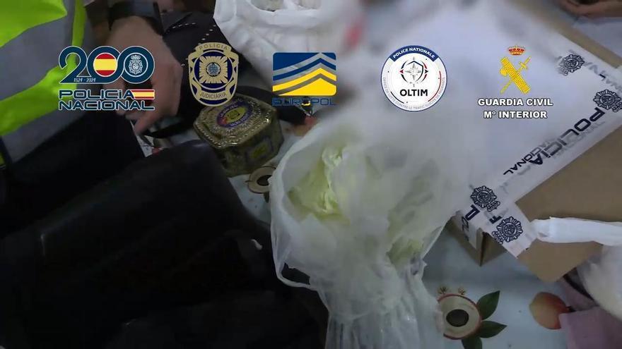 Dos detenidos en Palma en una operación contra una organización que transportaba drogas de España a Argelia y volvía con migrantes