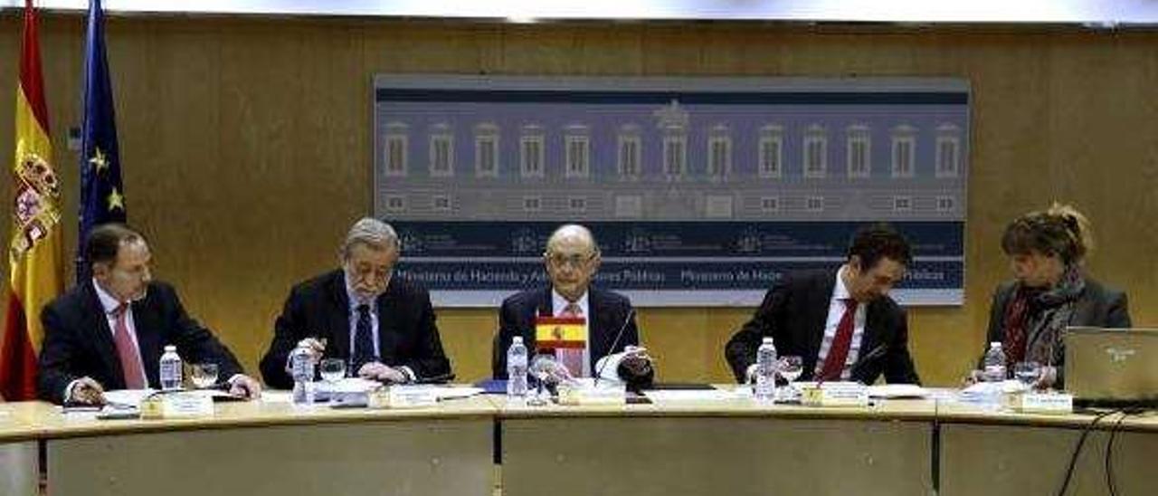 Montoro, ayer, presidiendo una reunión del Consejo de Unidad de Mercado.