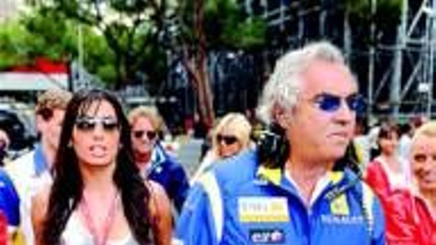 Briatore se despide de la soltería a los 58 años