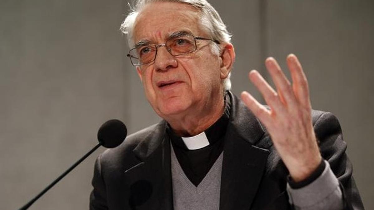 El portavoz vaticano, Federico Lombardi, este martes.