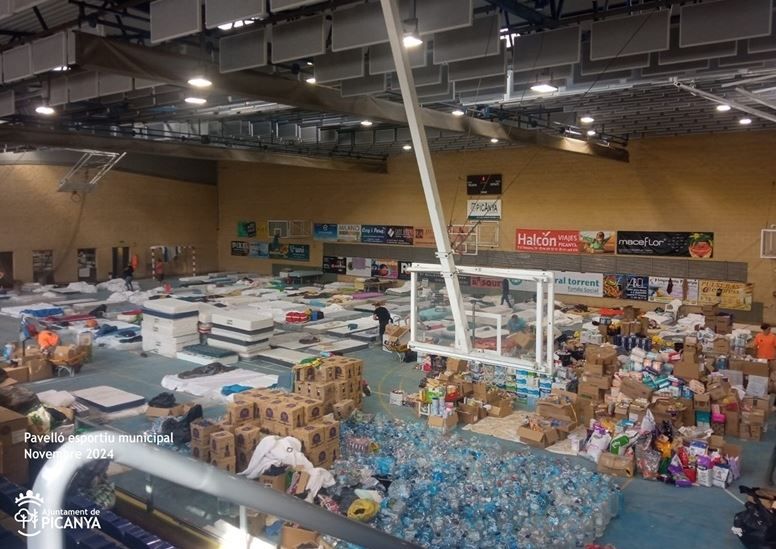 El pabellón ha sido centro neurálgico de apoyo logístico.