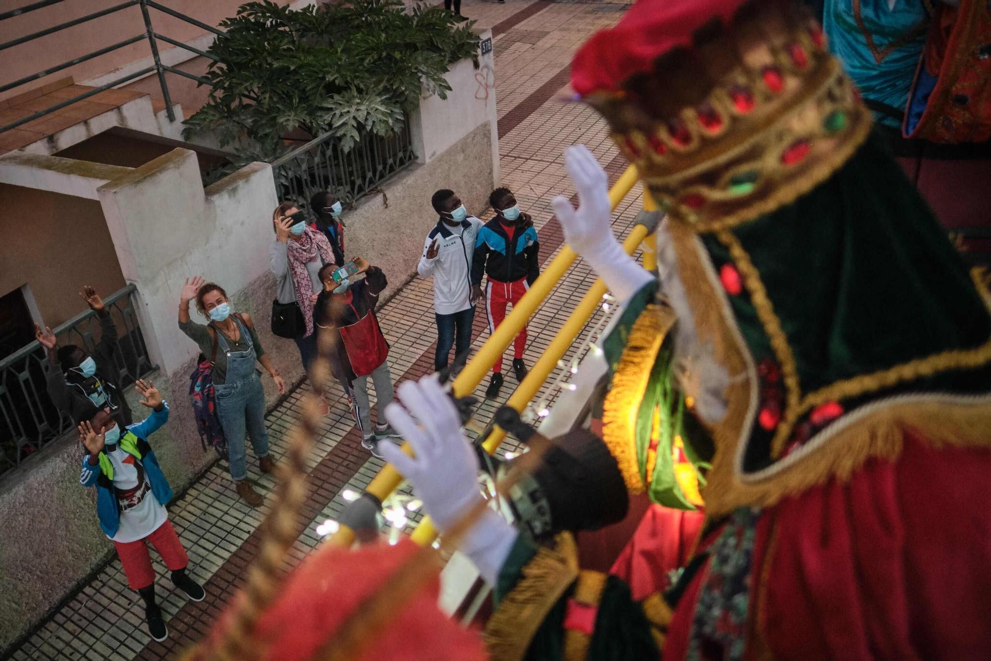 Los Reyes magos recorren Santa Cruz