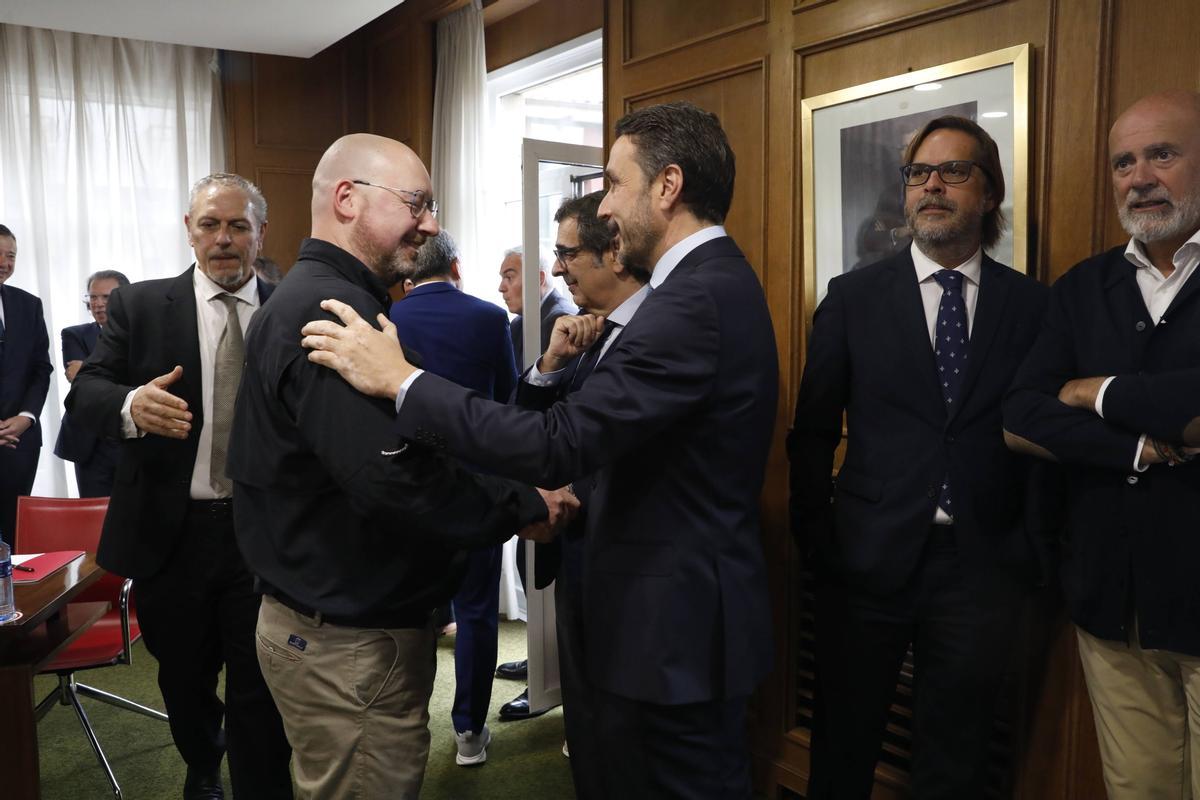 En imágenes: así fue el pleno de reelección de Daniel González en la Cámara de Comercio de Avilés En imágenes: así fue el pleno de reelección de Daniel González en la Cámara de Comercio de Avilés