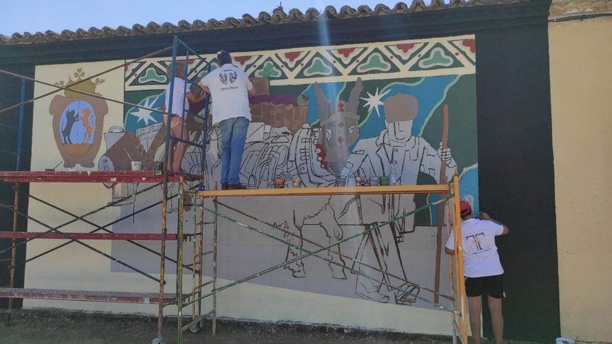 TAU se inspira en la Vendimia para crear un nuevo mural en la ciudad | M. J. C.