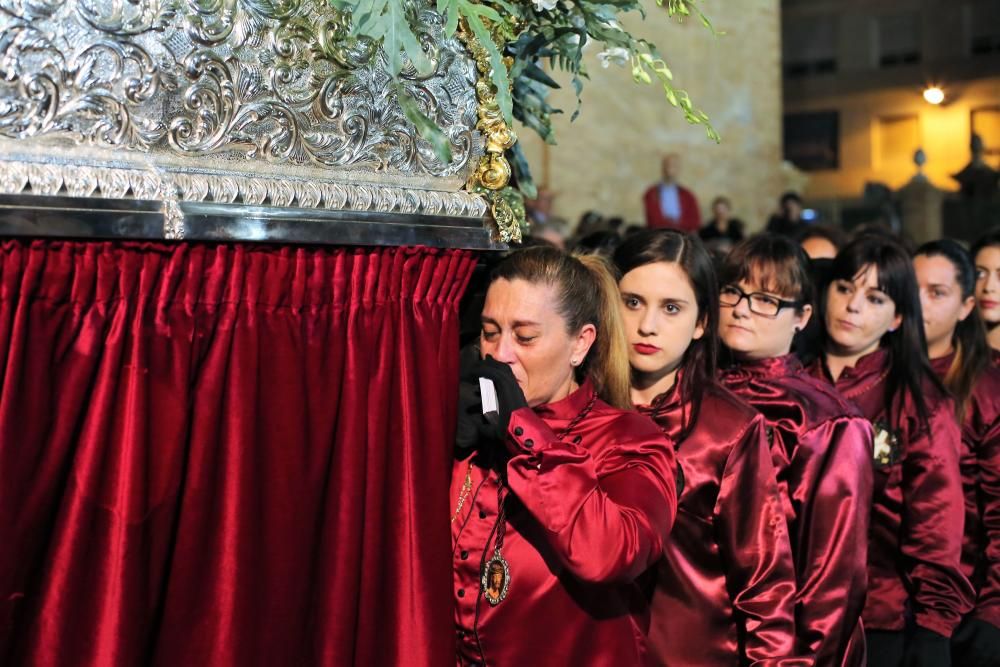 Procesión del Santo Entierro de Cristo en Torrevieja, Viernes Santo, con la participación de 18 imágenes y 154 cofradías