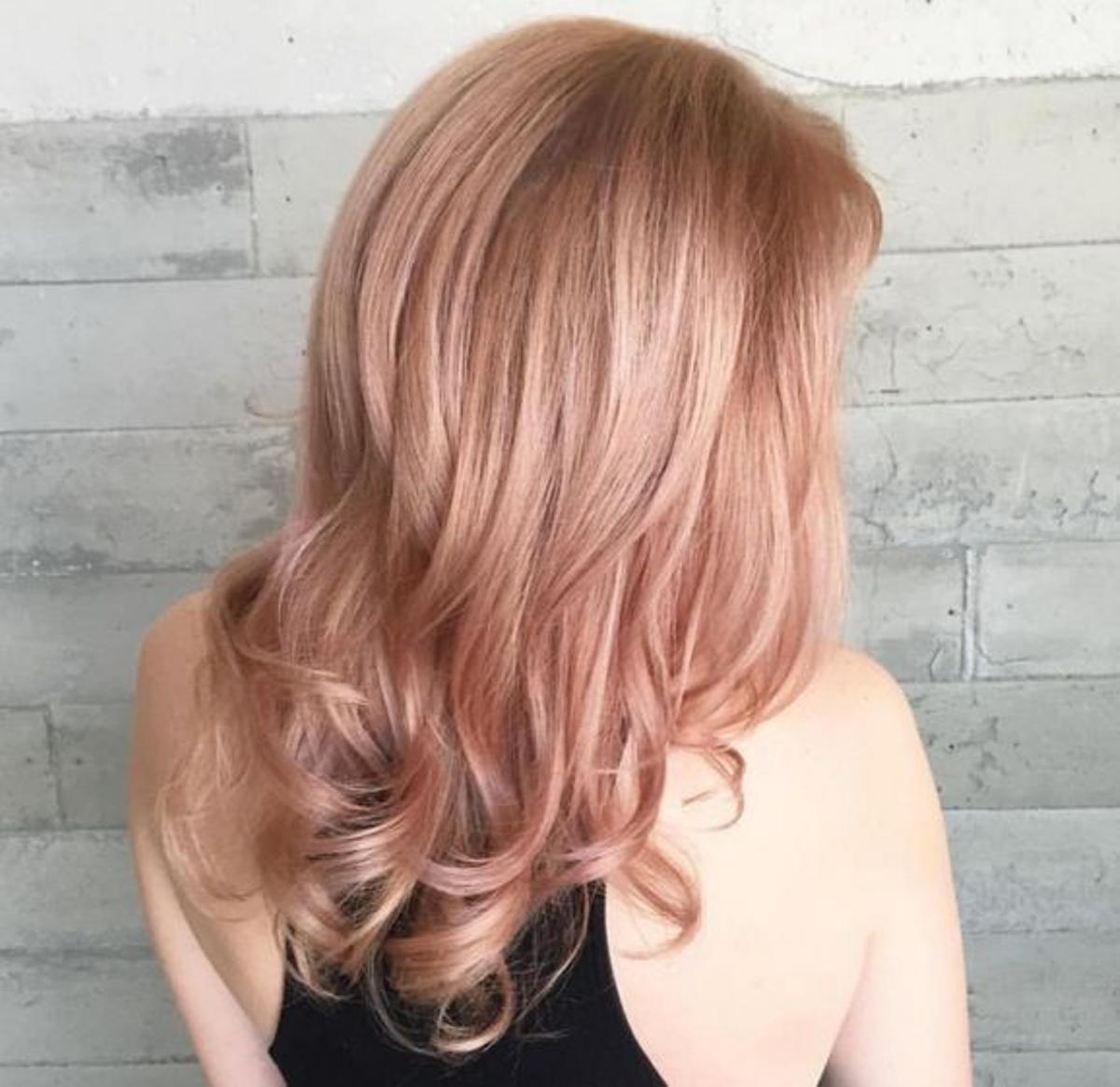 Long bob en 'Rose Gold Blonde'