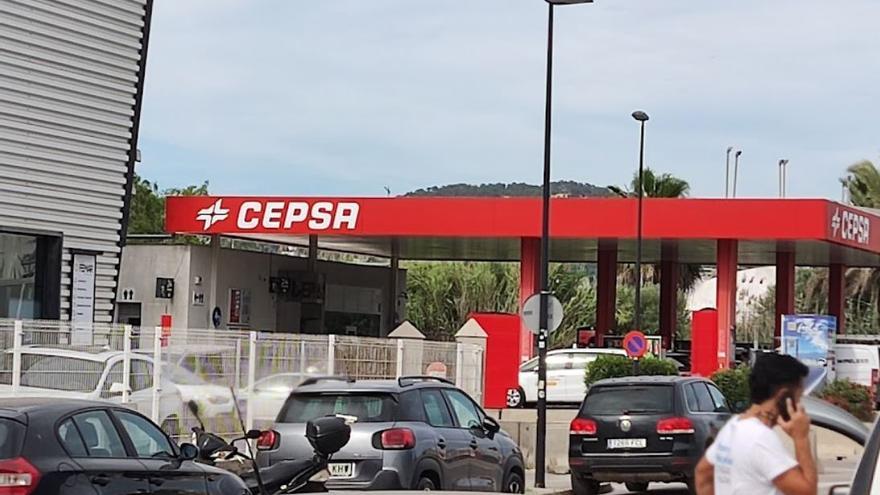 Un joven de 17 años, detenido por el atraco con un cuchillo en una gasolinera de Ibiza