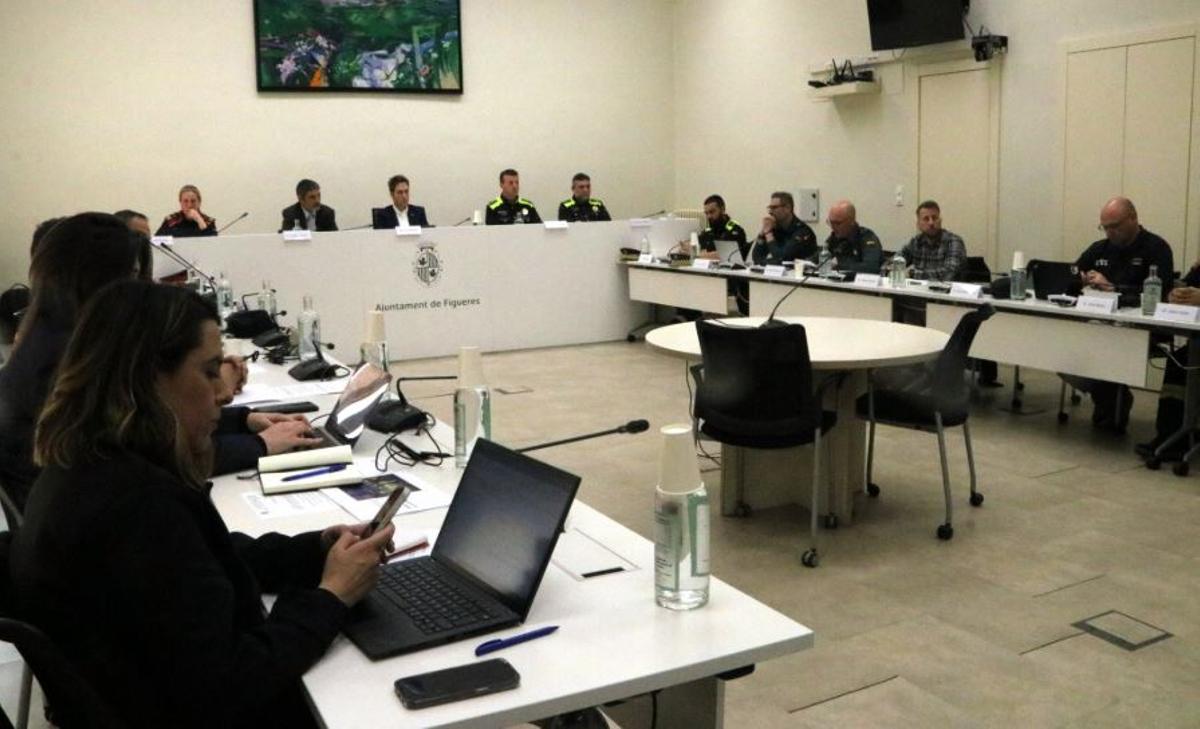 Pla general de la junta de seguretat que s'ha celebrat a Figueres amb la presència del director general dels Policia, Josep Lluís Trapero.
