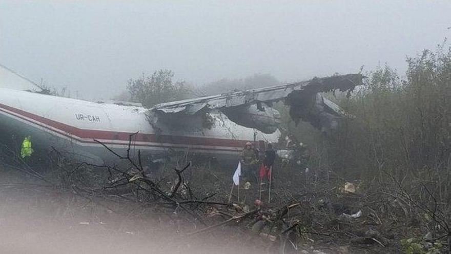Al menos 3 muertos en un aterrizaje de emergencia en Ucrania de un avión procedente de España