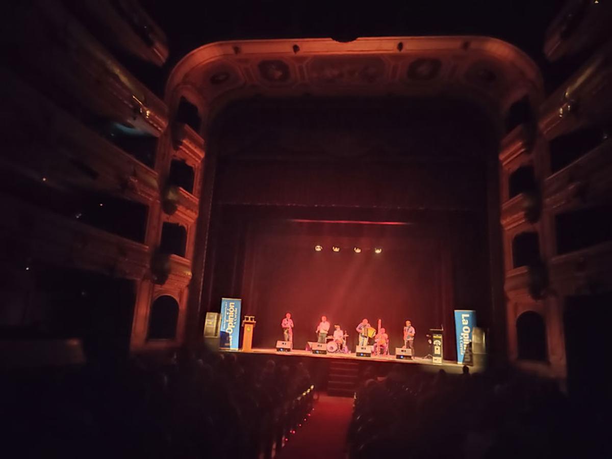 Actuación de Cuarteto Caramuxo.