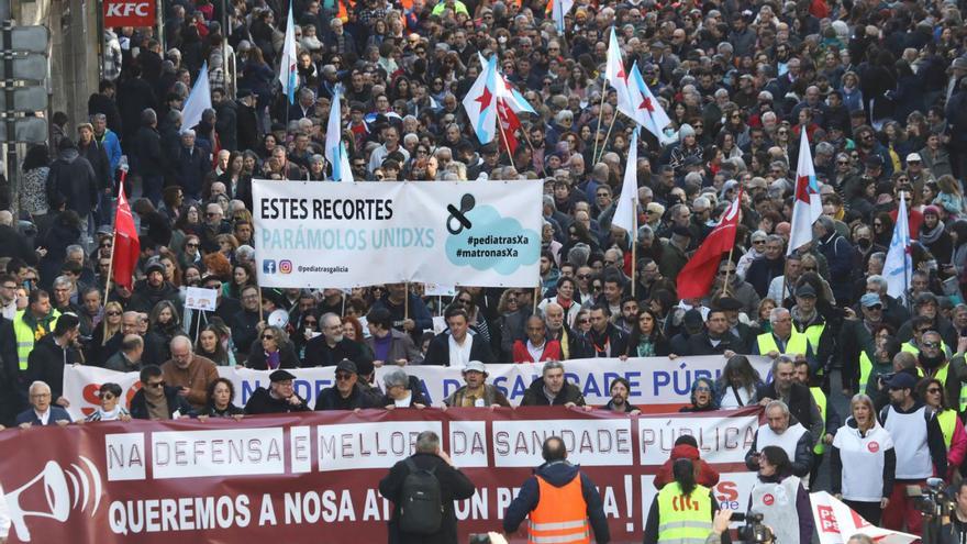 Participantes en la manifestación en defensa de la sanidad pública, el pasado día 12, en Santiago |   // X. ÁLVAREZ