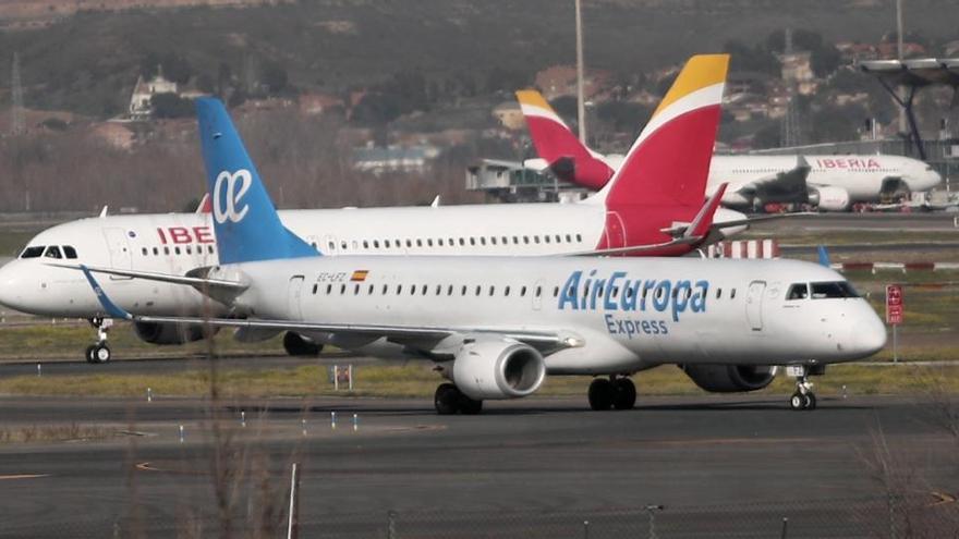 Aviones de Iberia y Air Europa.