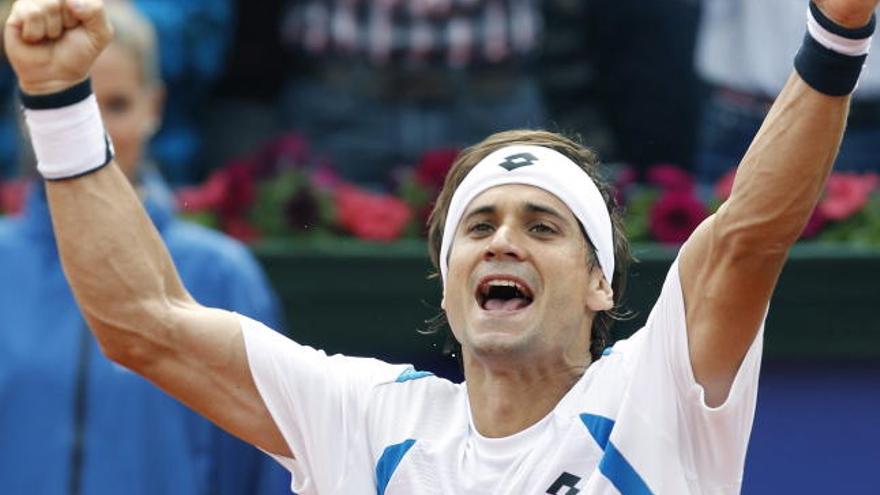 David Ferrer celebra su victoria frente a Milos Raonic.