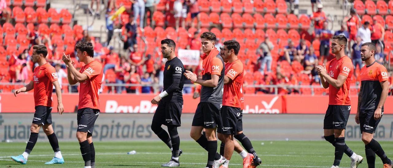 No todos los jugadores fueron valientes de aguantar el abucheo tras el partido frente al Granada.