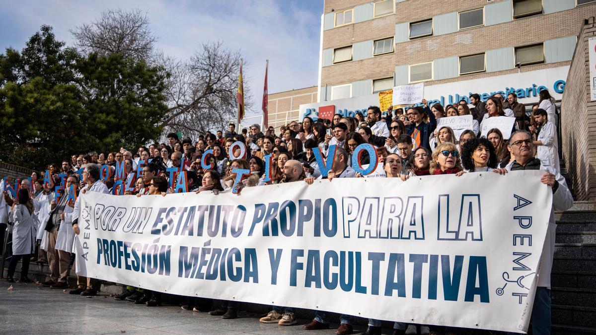 HUELGA MÉDICOS | Los médicos vuelven a la huelga del 16 al 20 de marzo sin atisbo de llegar a un acuerdo con Sanidad
