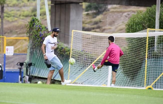 Entrenamiento UD LAS PALMAS en Barranco Seco ...