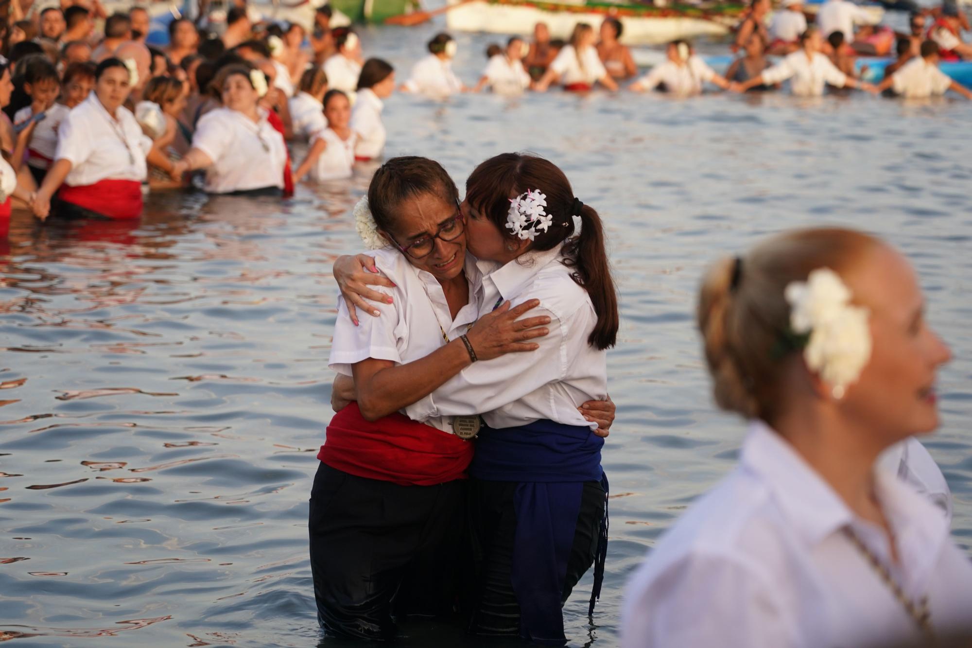 Procesión terrestre y marítima de la Virgen del Carmen de El Palo