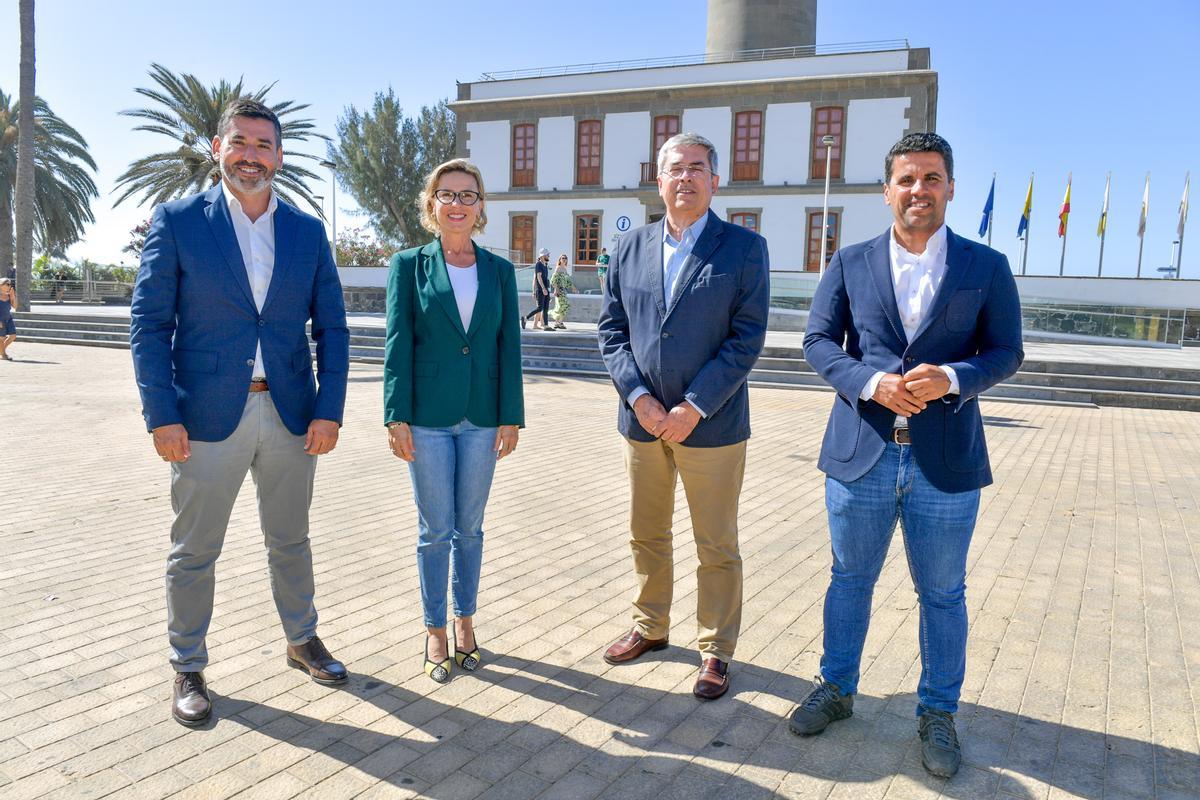 Por la izquierda, los candidatos a la alcaldía Alejandro Marichal (CC), Conchi Narváez (PSOE), Marco Aurelio Pérez (PP-AV) y Samuel Henríquez (NC).