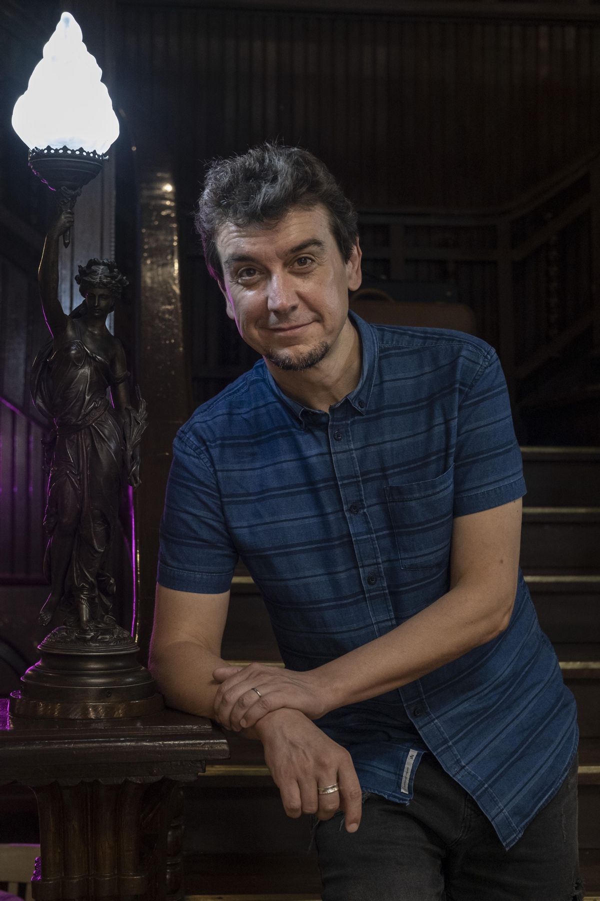 OURENSE ENTREVISTA AL ACTOR JAVIER VEIGA PARA EL SUPLEMENTO ESTELA