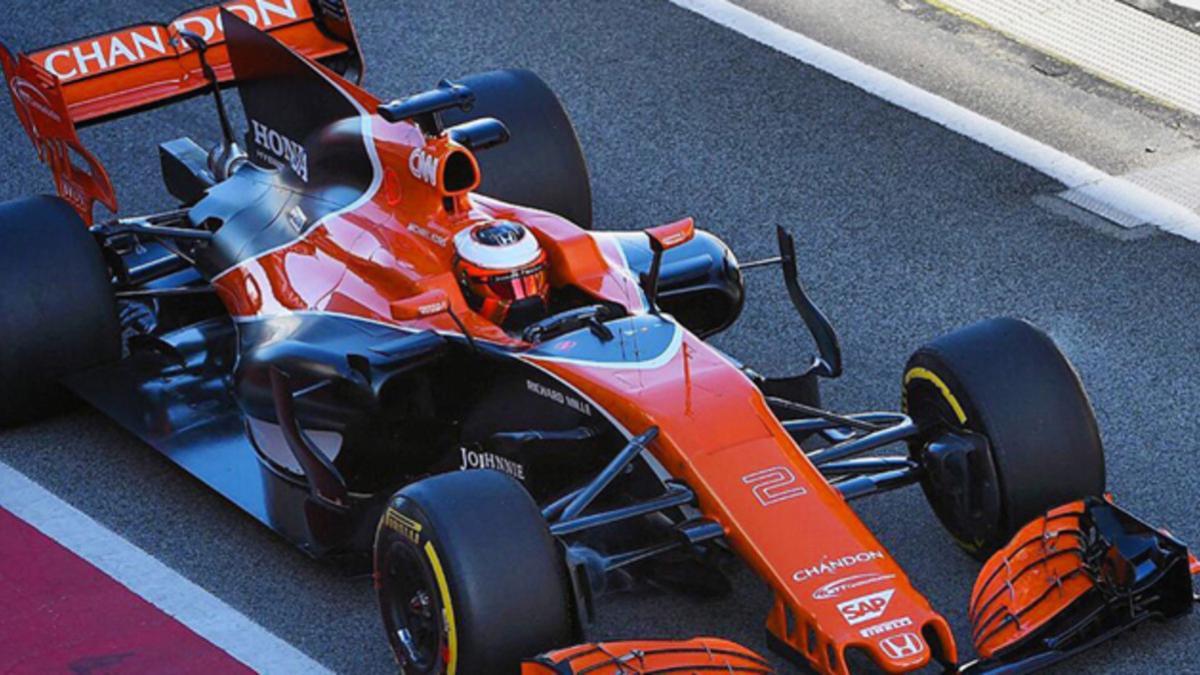 Stoofel Vandoorne, al volante del McLaren