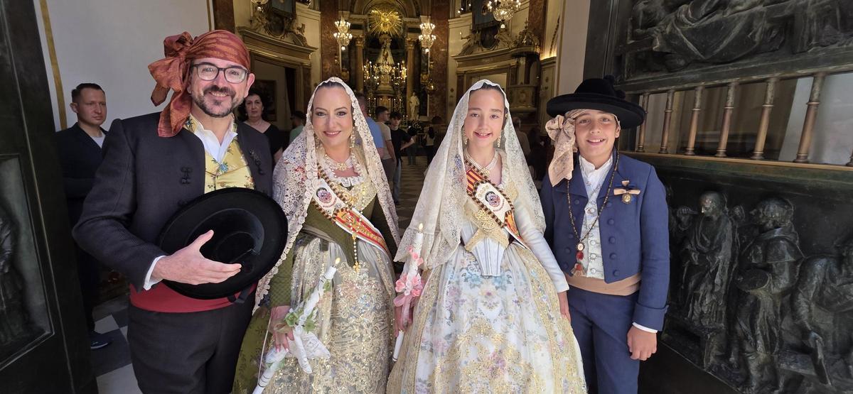 Comisiones de falla en la Procesión de la Virgen (1/7)