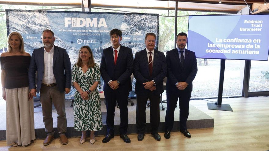 Unidad para &quot;poner en valor&quot; la empresa asturiana: la Feria propicia el reencuentro de los líderes de la FADE y las tres Cámaras de Comercio