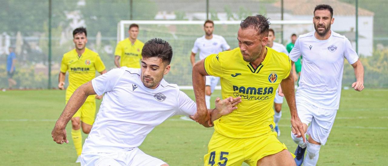 Pablo Íñiguez, en el encuentro entre el Villarreal B y el Intercity.