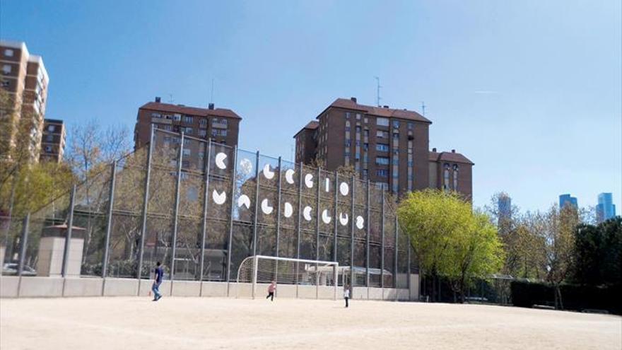 Condenan a 49 años al profesor del colegio Valdeluz que abusó de niñas