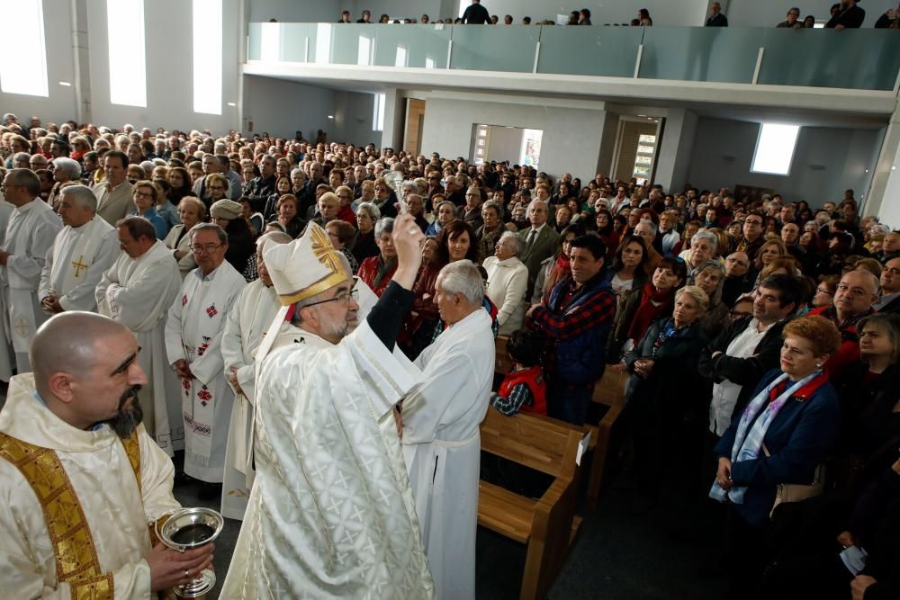 Inauguración de la nueva parroquia de Santa Olaya