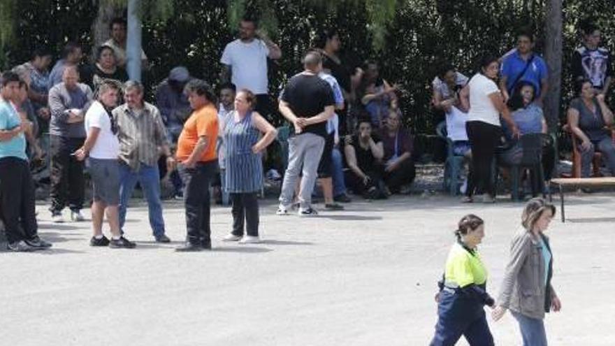 Muere al caerle una bala de reciclaje de 400 kilos en Alzira