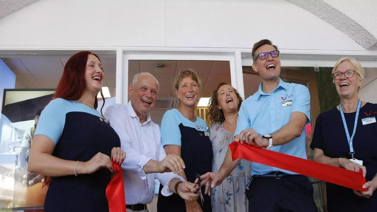 La inauguración de la agencia de viajes TUI en Playa de Palma