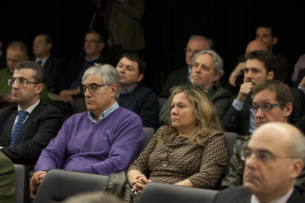 Conferencia de Andrés García Reche en el Club Mercantil