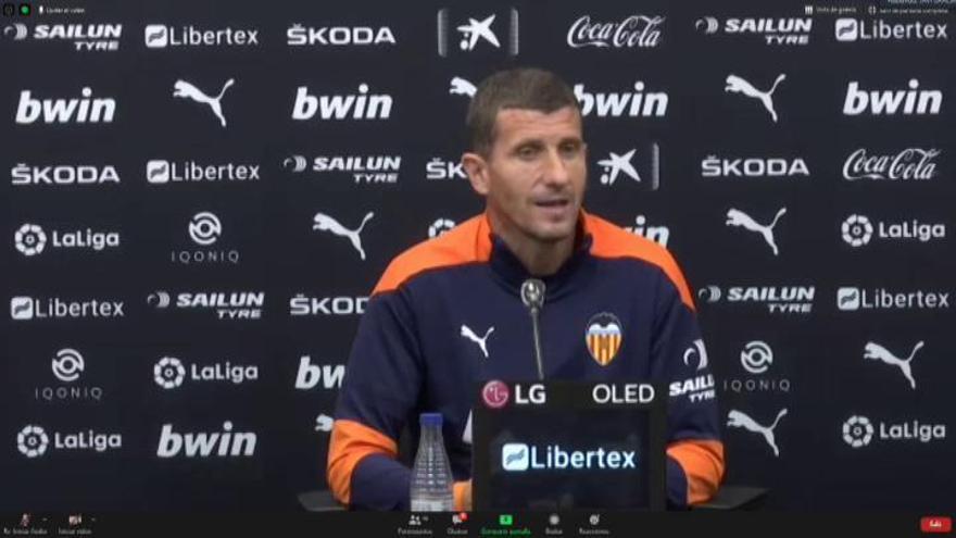 Javi Gracia cree que el cierre de su plantilla dará estabilidad al conjunto ché