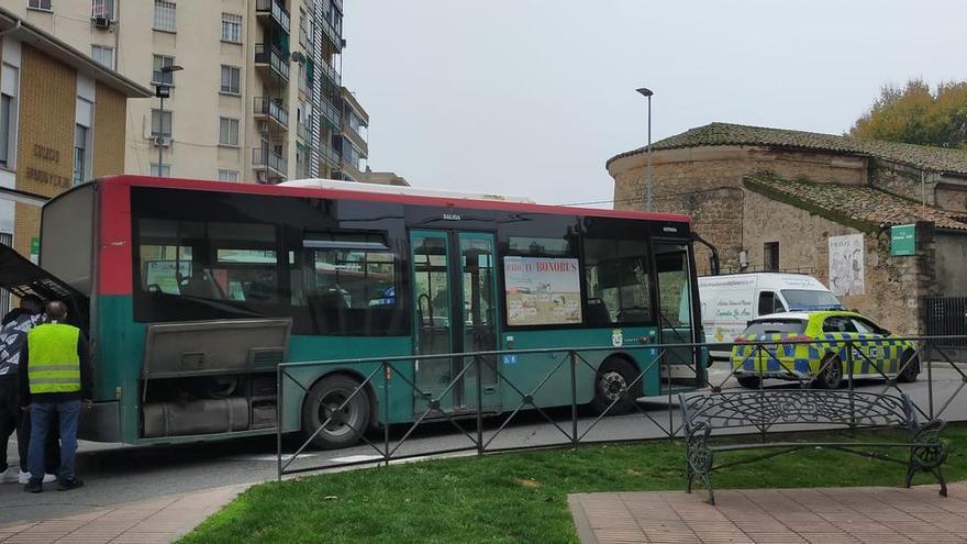 Plasencia logra cinco autobuses de la Empresa de Transportes de Madrid