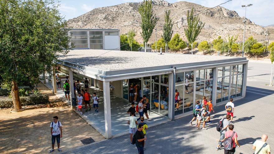 Directores de institutos franceses conocen en Elda las iniciativas educativas sobre igualdad de género