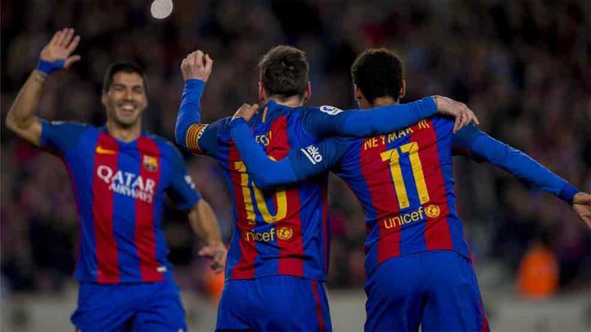 El tridente busca batir el récord de goles del FC Barcelona en la Liga