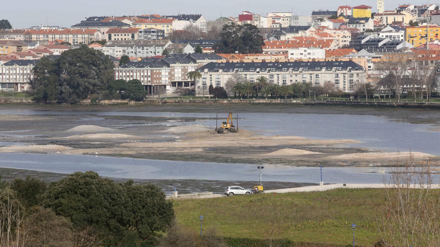 Los mariscadores de A Coruña supeditan la resiembra en O Burgo a la prórroga de ayudas tras el dragado