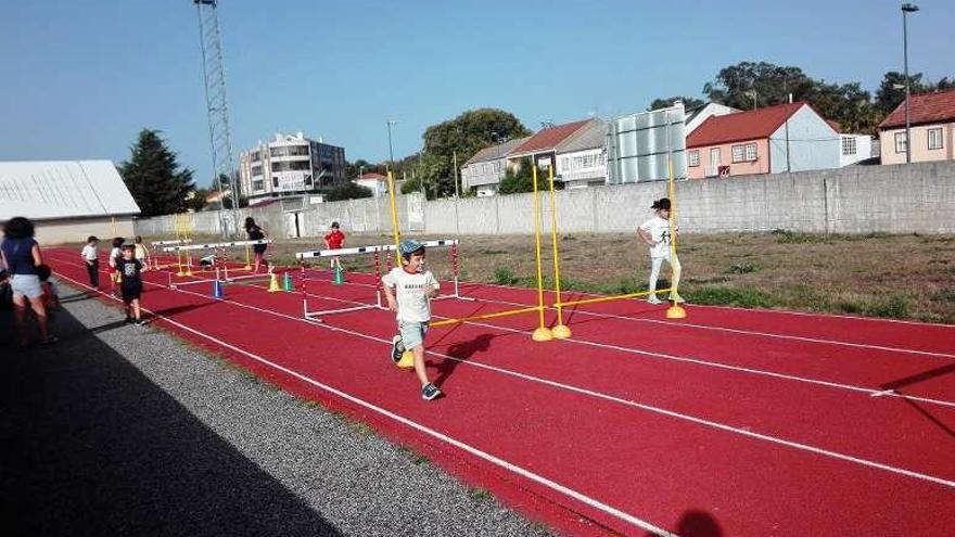 Una de las carreras de los pequeños de la EAD, en el Cortizo.