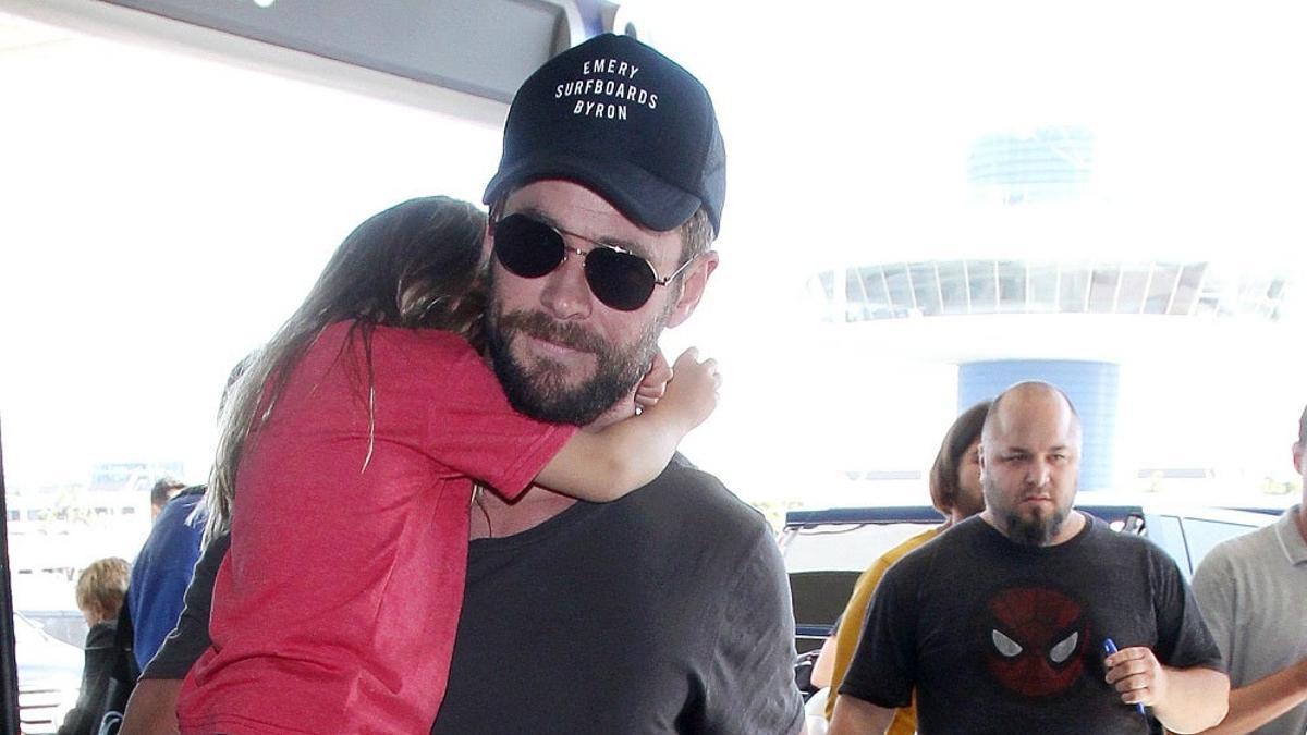 Chris Hemsworth con sus hijos en Los Angeles