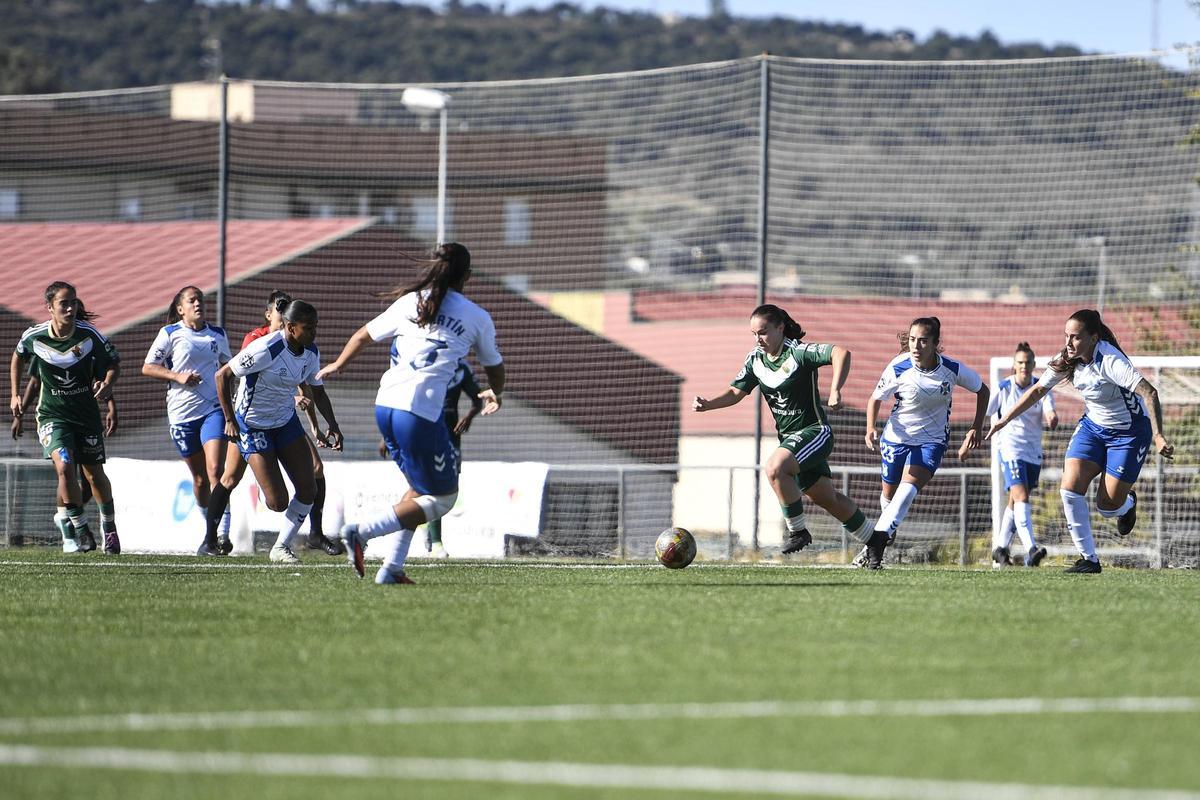 El Cacereño Femenino - Tenerife B, en imágenes