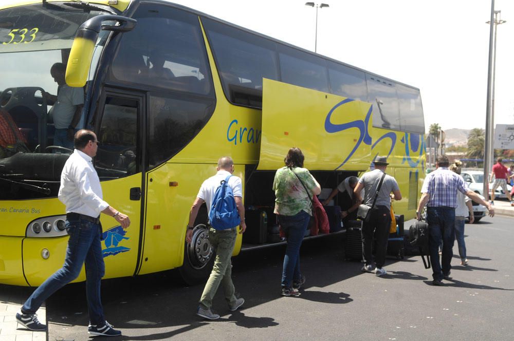 Llegada viajeros al aeropuerto de Gran Canaria